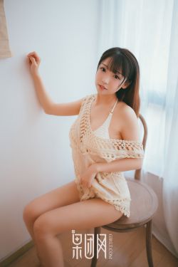 泳池水下泳衣乳揉捏